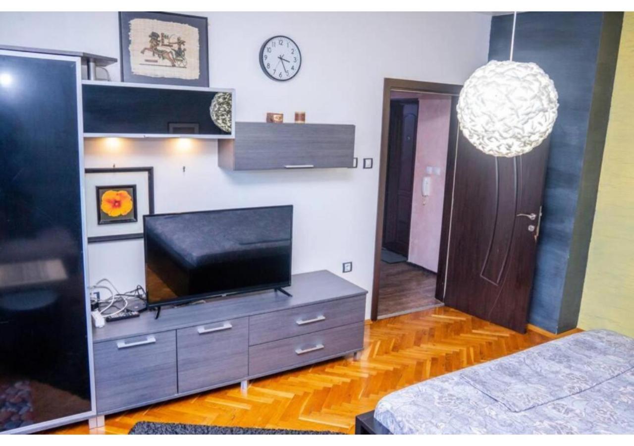 Luxury Apartment On The First Line To The Sea Burgas Exterior photo